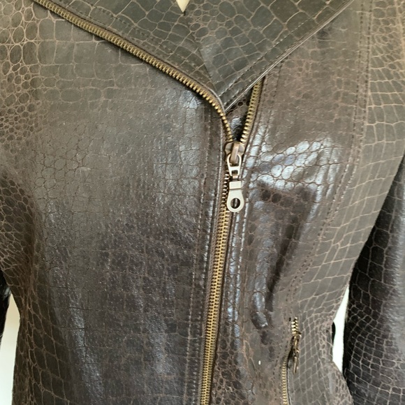 Stylish leather bomber moto jacket. - Picture 2 of 6